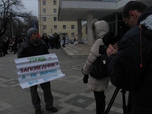 Сурен Газарян дает интервью местным СМИ