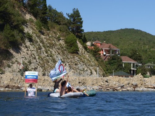 Морская акция протеста возле дачи Ткачёва