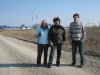 Участники инспекции на фоне Установки комплексной подготовки газа в районе хутора Прорвенский
