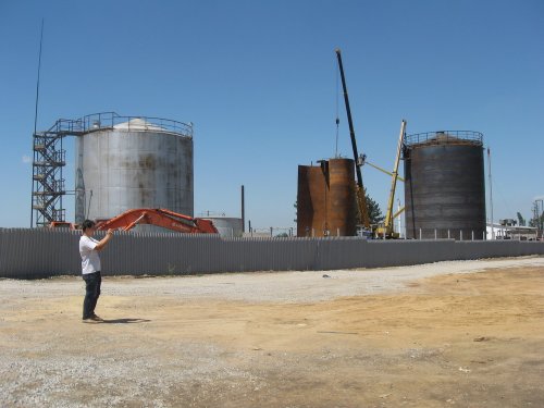 К востоку от завода Нефтебитум-КНГК подготовлена площадка для нового строительства