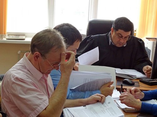 Во время заседания суда по делу о судьбе Карасунских озер в Краснодаре