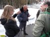Охранник "Розы Хутор" пытается помещать экологическим активистам провести общественную инспекцию строительства дороги