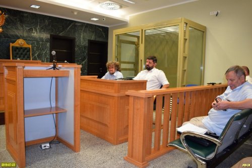 В зале судебных заседаний Краснодарского крайсуда перед началом заседания по жалобе А.Рудомахи