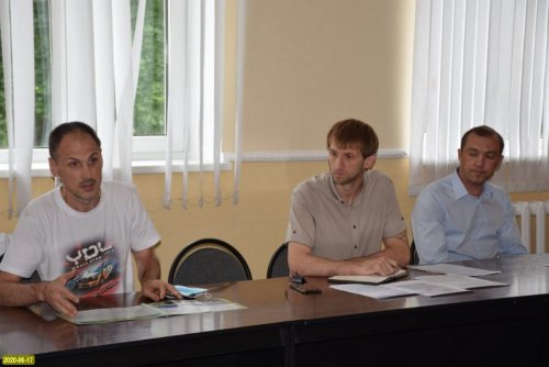 В совещании в качестве представителя общественности принял участие Роман Любименко