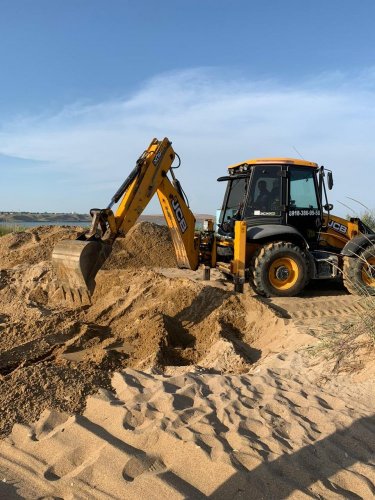 Уничтожение дюн на Бугазской косе в районе поселка Веселовка