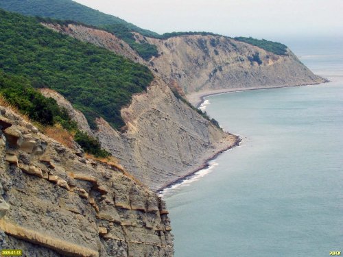 Побережье Черного моря в районе Широкой Балки (Новороссийск)