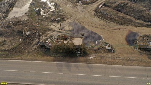 Через пролом в ограждении на закрытую свалку продолжают завозить отходы (Гулькевичи)