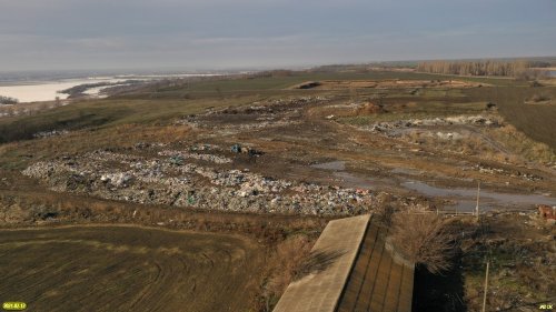 Свалка возле станицы Тбилисской раскинулась на значительной площади