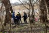 Школьники убирают мусор в перспективной ООПТ Семидворский кут