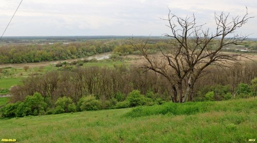 Вид на реку Кубань с территории перспективной ООПТ Маяковский высокий берег