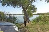 Участники выезда снимают с берега существующую ООПТ местного значения Лесной остров на реке Кирпили